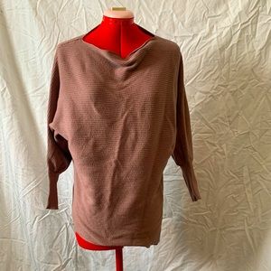 BROWN RIBBED SWEATER